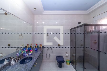 Casa para alugar com 500m², 4 quartos e 4 vagas Casa para alugar com 500m², 4 quartos e 4 vagasBanheiro da Suíte 1