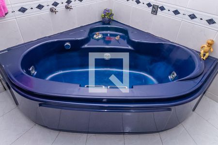 Casa para alugar com 500m², 4 quartos e 4 vagas Casa para alugar com 500m², 4 quartos e 4 vagasBanheiro da Suíte 1