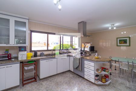 Casa para alugar com 500m², 4 quartos e 4 vagas Casa para alugar com 500m², 4 quartos e 4 vagasCozinha