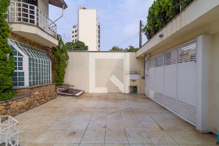 Casa para alugar com 500m², 4 quartos e 4 vagas Casa para alugar com 500m², 4 quartos e 4 vagasGaragem