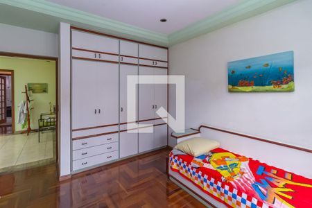 Casa para alugar com 500m², 4 quartos e 4 vagas Casa para alugar com 500m², 4 quartos e 4 vagasQuarto 2