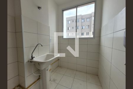 Apartamento à venda com 45m², 2 quartos e 1 vaga Apartamento à venda com 45m², 2 quartos e 1 vagaCozinha e Área de Serviço