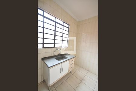 Cozinha 1 de casa à venda com 5 quartos, 125m² em Parque Edu Chaves, São Paulo