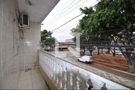 Sacada de casa à venda com 5 quartos, 125m² em Parque Edu Chaves, São Paulo