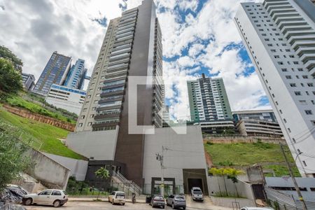 Apartamento à venda com 273m², 4 quartos e 4 vagasFachada