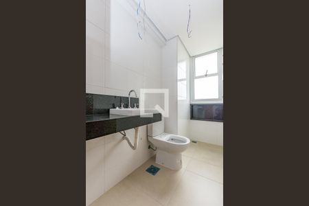 Apartamento à venda com 273m², 4 quartos e 4 vagasBanheiro Social