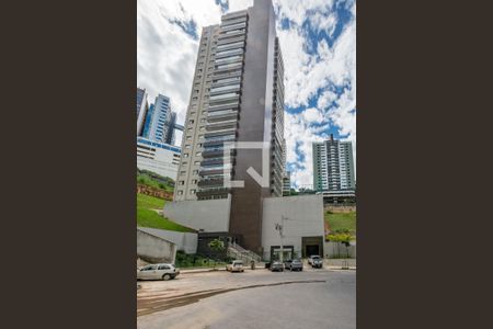 Apartamento à venda com 273m², 4 quartos e 4 vagasFachada