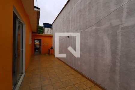 Casa à venda com 160m², 3 quartos e 2 vagasCorredor