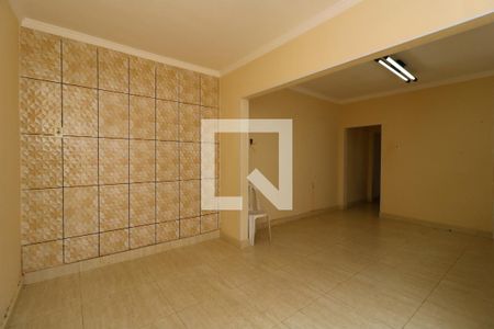 Casa à venda com 160m², 3 quartos e 2 vagasCopa