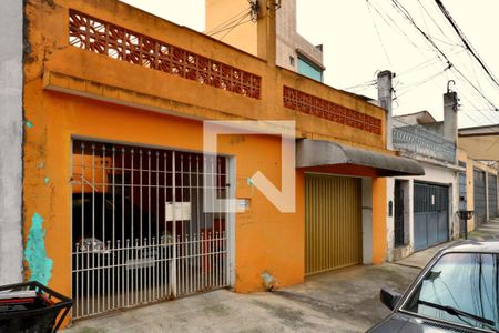 Fachada de casa à venda com 3 quartos, 160m² em Vila Palmares, Santo André