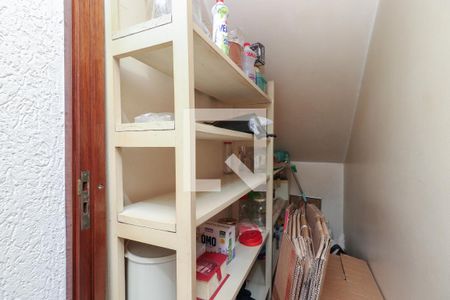 Casa à venda com 189m², 3 quartos e 2 vagasCorredor Térreo - Armário