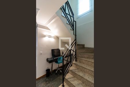 Hall de Acesso de casa para alugar com 3 quartos, 232m² em Vila Isolina Mazzei, São Paulo