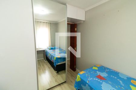 Quarto 2 de apartamento para alugar com 2 quartos, 50m² em Vila Pierina, São Paulo