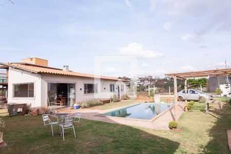 Casa de condomínio à venda com 800m², 5 quartos e 5 vagas Casa de condomínio à venda com 800m², 5 quartos e 5 vagasQuintal/ piscina