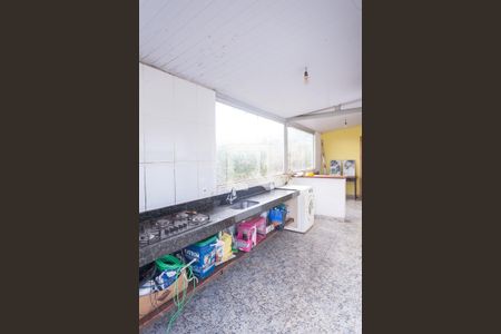 Casa de condomínio à venda com 800m², 5 quartos e 5 vagas Casa de condomínio à venda com 800m², 5 quartos e 5 vagasÁrea de Serviço