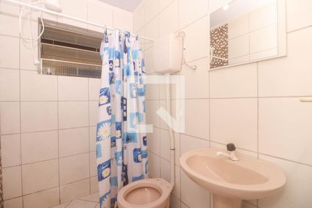 Casa à venda com 300m², 2 quartos e 4 vagas Casa à venda com 300m², 2 quartos e 4 vagasBanheiro