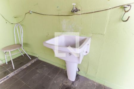 Casa à venda com 75m², 3 quartos e 1 vagaÁrea de Serviço