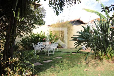 Casa à venda com 320m², 3 quartos e 4 vagasJardim