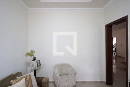 Casa à venda com 320m², 3 quartos e 4 vagasSala de TV