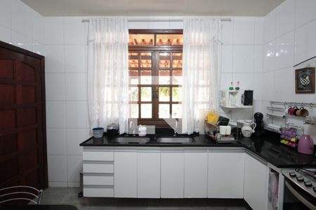 Casa à venda com 320m², 3 quartos e 4 vagasCozinha