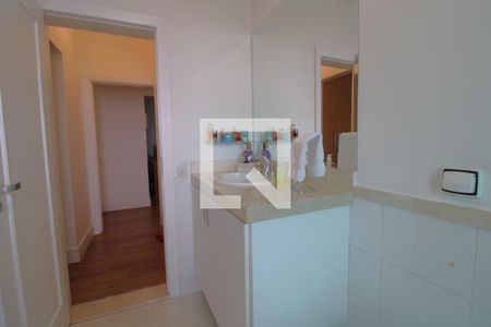 Apartamento à venda com 411m², 4 quartos e 3 vagasBanheiro da Suíte 3