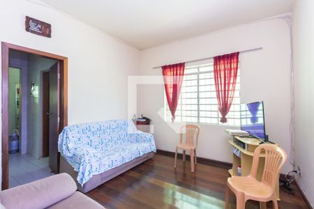 Sala de casa à venda com 3 quartos, 142m² em Floresta, Belo Horizonte