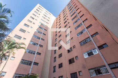 Apartamento à venda com 65m², 2 quartos e 1 vagaFachada