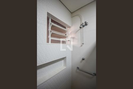 Casa para alugar com 200m², 4 quartos e 3 vagasChuveiro do banheiro 1