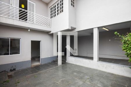 Casa para alugar com 200m², 4 quartos e 3 vagasQuintal