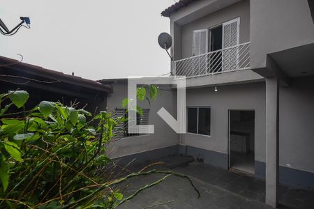 Casa para alugar com 200m², 4 quartos e 3 vagasQuintal