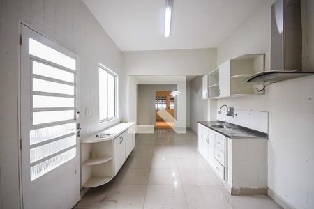 Casa para alugar com 200m², 4 quartos e 3 vagasCozinha