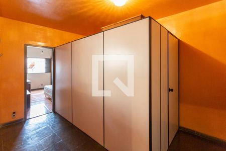 Casa à venda com 360m², 4 quartos e 1 vagaCorredor