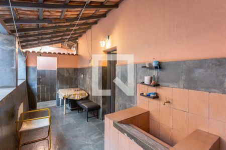 Casa à venda com 360m², 4 quartos e 1 vagaÁrea de Serviço