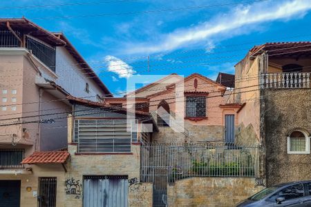 Casa à venda com 360m², 4 quartos e 1 vagaFachada