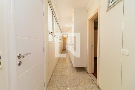 Apartamento à venda com 306m², 4 quartos e 3 vagas Apartamento à venda com 306m², 4 quartos e 3 vagasÁrea de Serviço