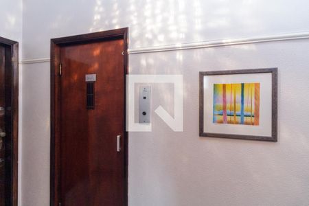 Apartamento à venda com 116m², 3 quartos e sem vagaHall de Elevador