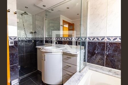 Apartamento para alugar com 170m², 3 quartos e 3 vagas Apartamento para alugar com 170m², 3 quartos e 3 vagasBanheiro da Suíte 1