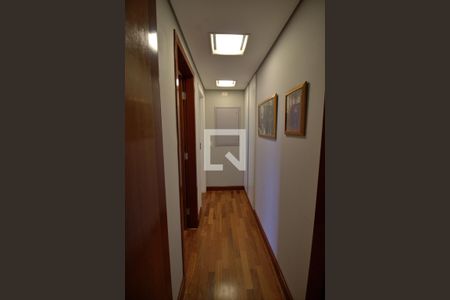 Apartamento à venda com 158m², 2 quartos e 3 vagasCorredor