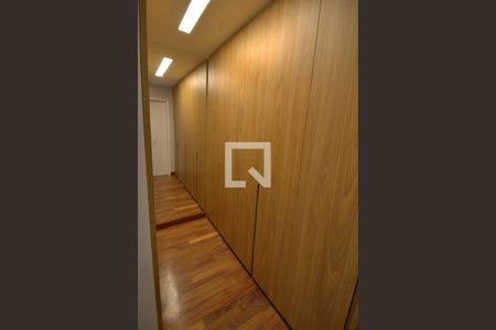 Apartamento à venda com 158m², 2 quartos e 3 vagasCloset