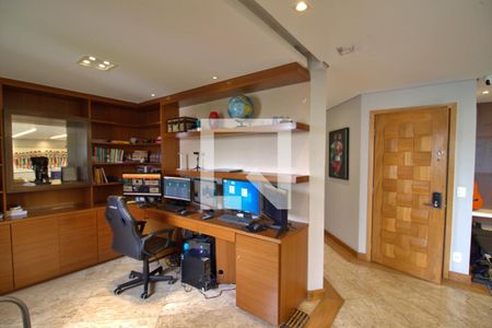 Apartamento à venda com 158m², 2 quartos e 3 vagasEscritório