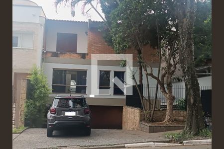 Fachada de casa para alugar com 5 quartos, 350m² em Jardim Avelino, São Paulo