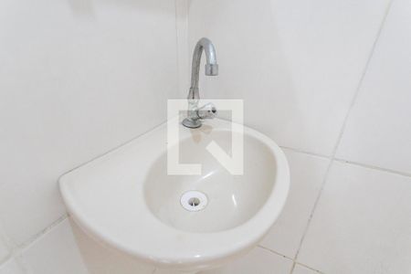 Banheiro de kitnet/studio para alugar com 0 quarto, 32m² em Centro, Rio de Janeiro