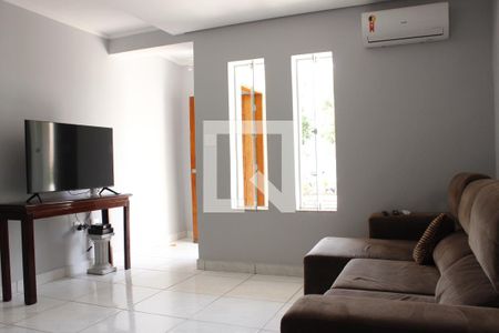 Sala de casa de condomínio para alugar com 3 quartos, 71m² em Vila Industrial (campinas), Campinas