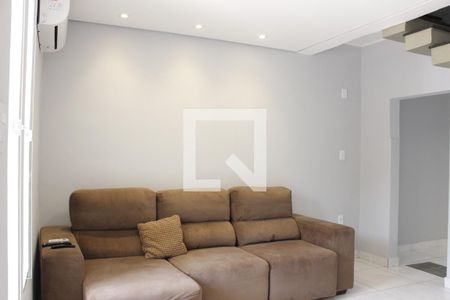 Sala de casa de condomínio para alugar com 3 quartos, 71m² em Vila Industrial (campinas), Campinas