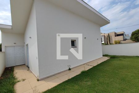 Casa de condomínio à venda com 188m², 3 quartos e 4 vagasQuintal