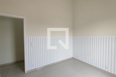 Casa de condomínio à venda com 188m², 3 quartos e 4 vagasQuarto Suíte 2