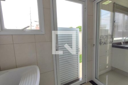 Casa de condomínio à venda com 188m², 3 quartos e 4 vagasÁrea de Serviço