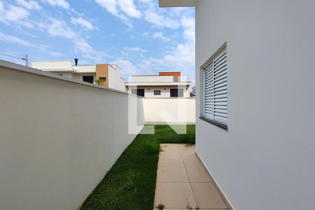 Casa de condomínio à venda com 188m², 3 quartos e 4 vagasQuintal 