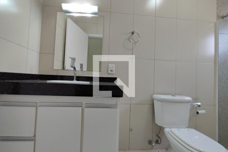 Casa de condomínio à venda com 188m², 3 quartos e 4 vagasBanheiro Suíte 3