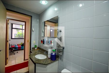 Apartamento à venda com 98m², 3 quartos e 1 vaga Apartamento à venda com 98m², 3 quartos e 1 vagaBanheiro